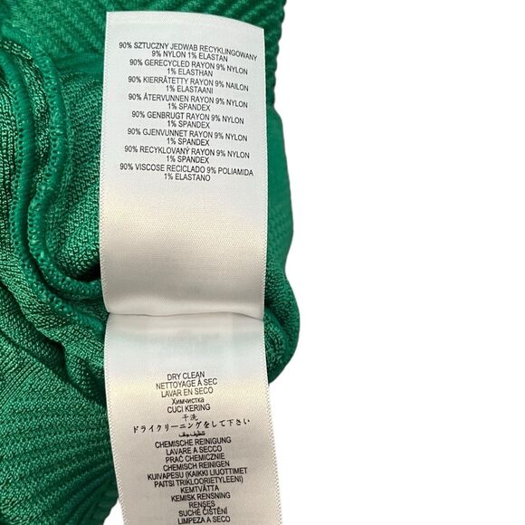 Welcome to my closet! - Picture 10 of 12